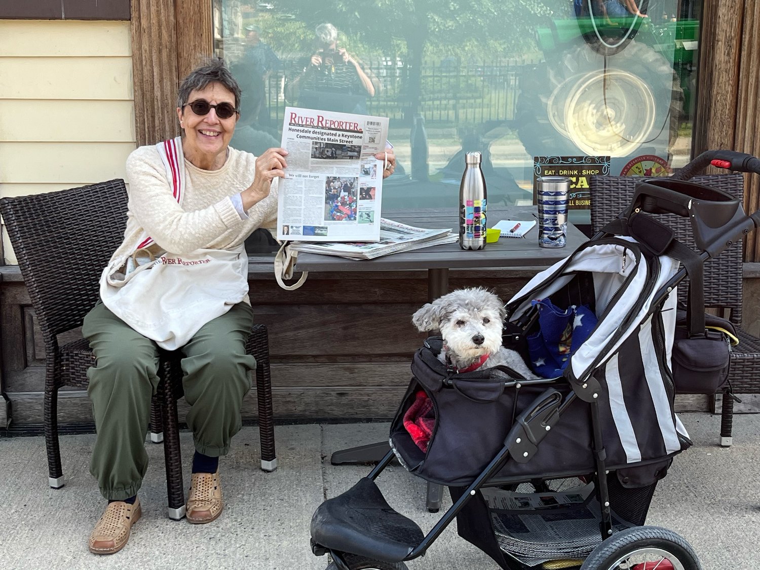 River Reporter sales guru Barbara Winfield joined me and Dharma in handing out papers at the Jamboree.